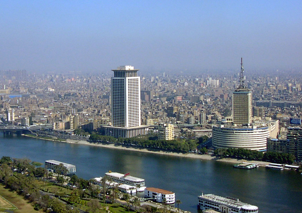 الإعلام المصري الرسمي … إلى أين الطريق